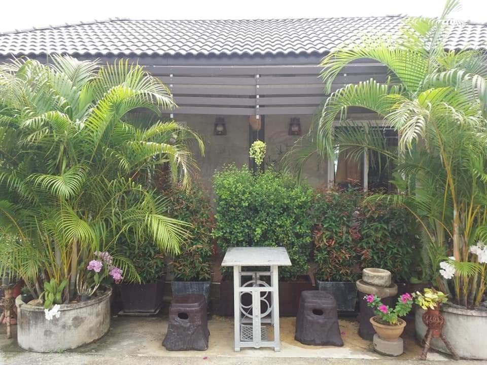 Yotin Guest House Trat Exteriör bild